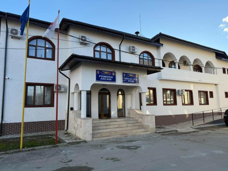 primăria arcani